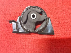 Front Engine Mounting Nissan X-trail QR20