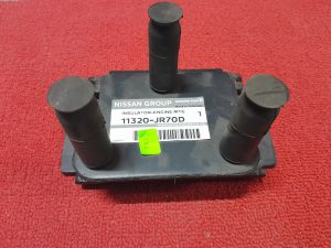 Rear Engine Mounting Nissan Navara YD25