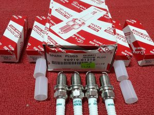 Spark Plugs Toyota 2AZ